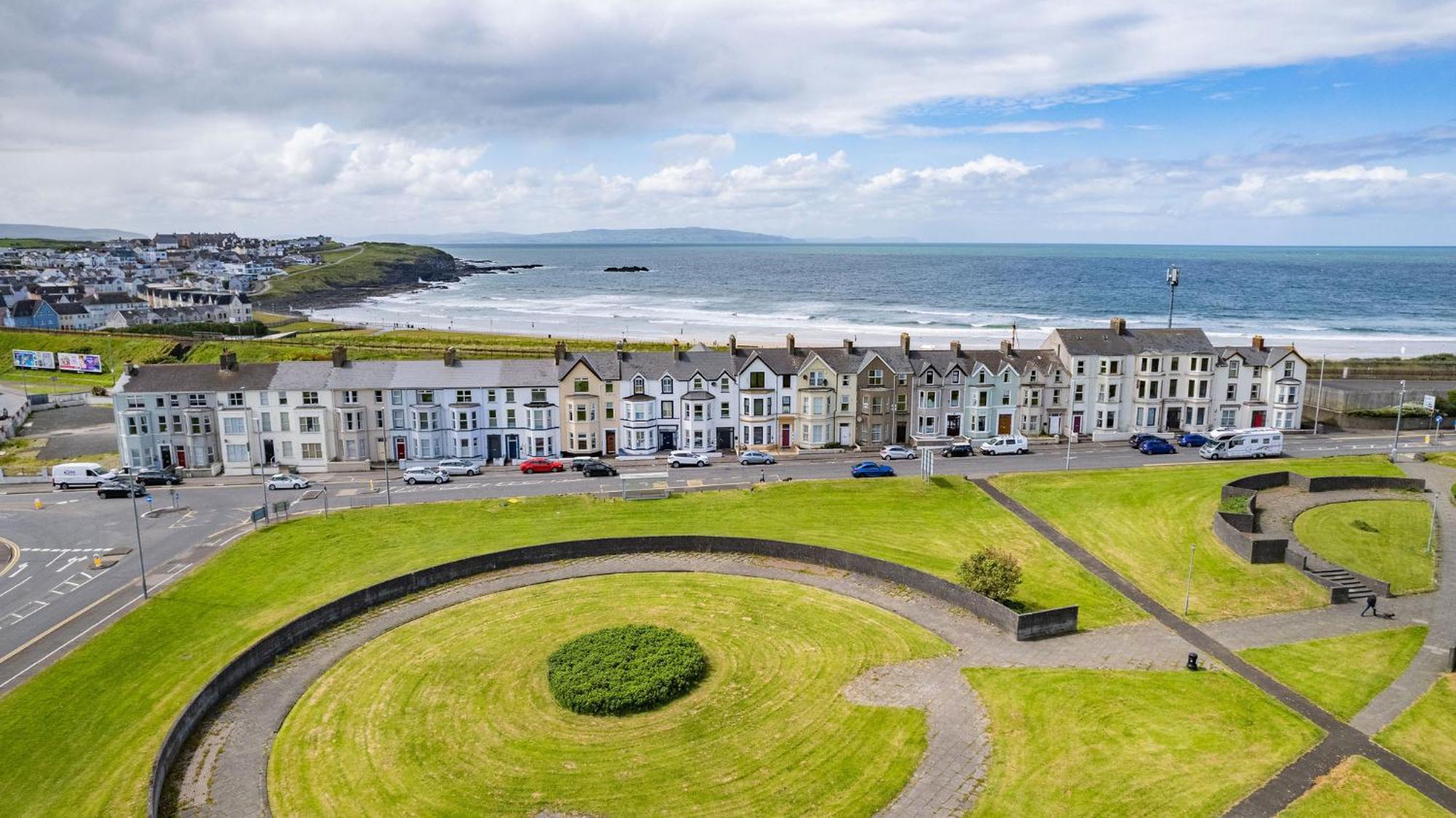 6 Dunluce Park - Portrush By The Sea Apartment Exterior photo